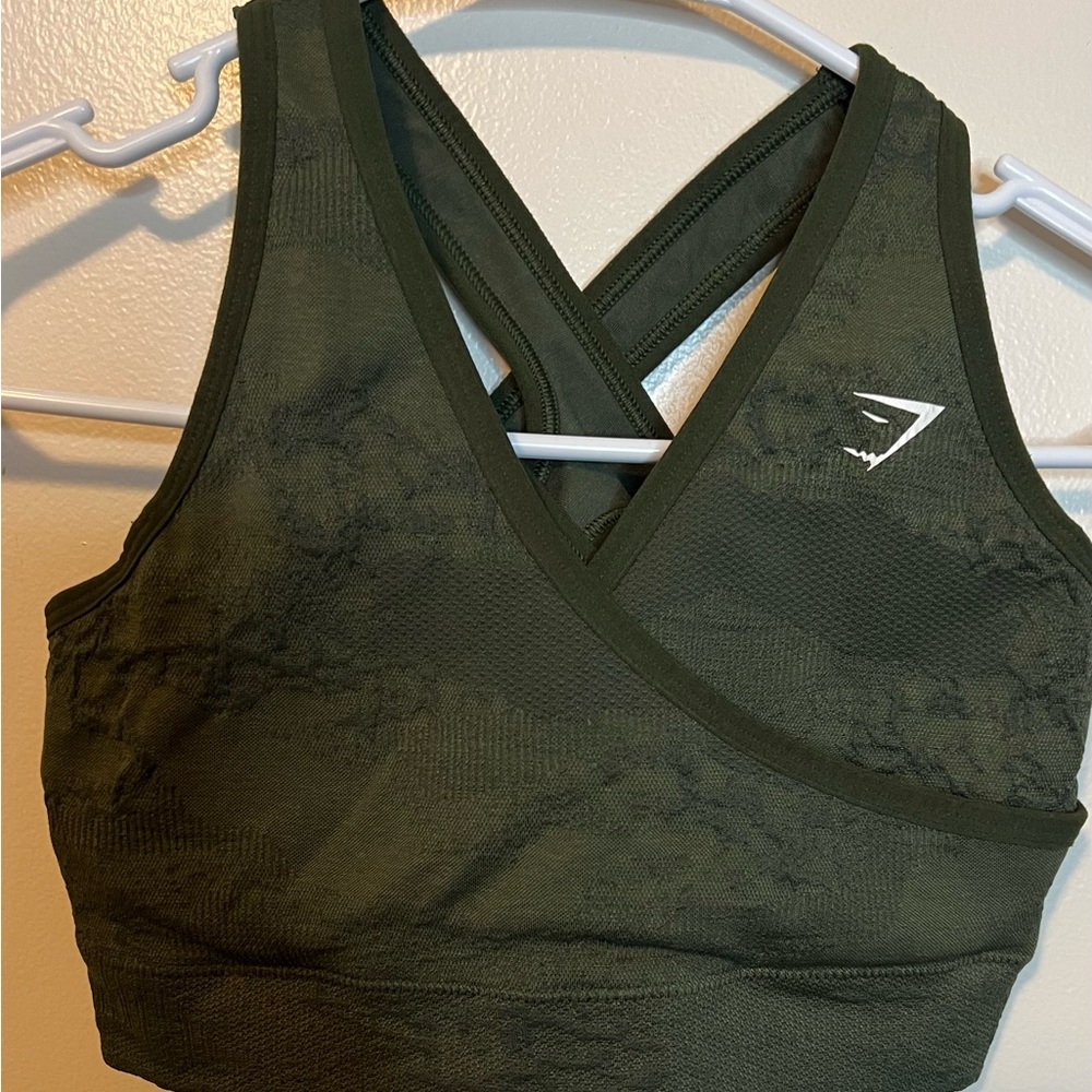 Gymshark Adapt Camo Seamless Sports Bra Savanna Griffin Green, Size Small
